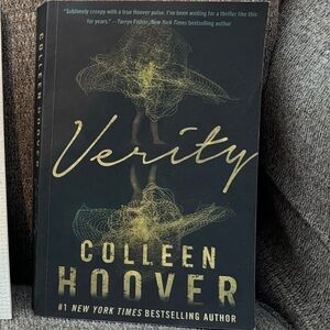 Colleen Hover - Verity